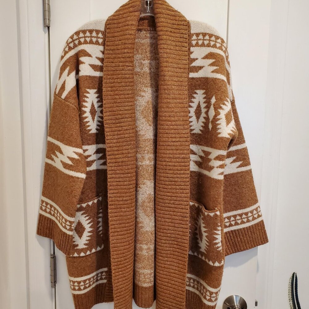 Tahari Western Aztec Geometric Print Shawl Collar Cardigan Sweater Size Small - Picture 2 of 5
